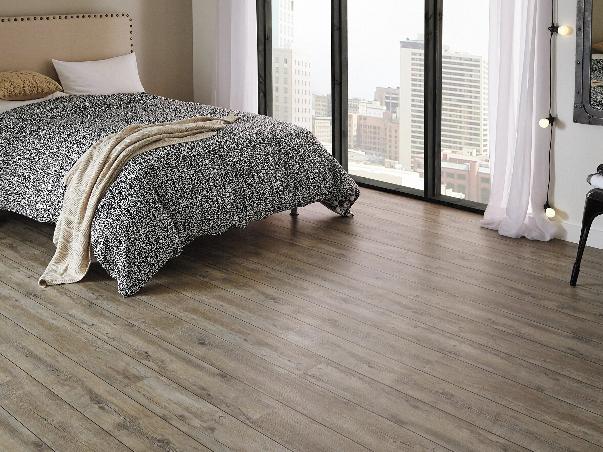 Van Gogh Wood-Carpet Court
