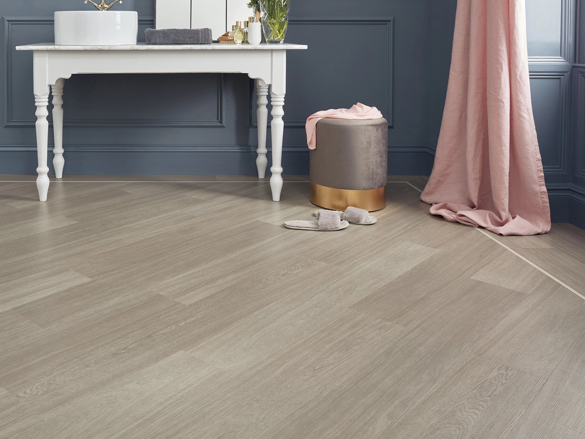 Van Gogh Wood-Carpet Court