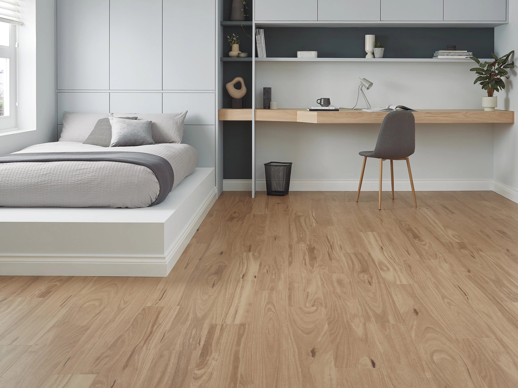 Van Gogh Wood-Carpet Court