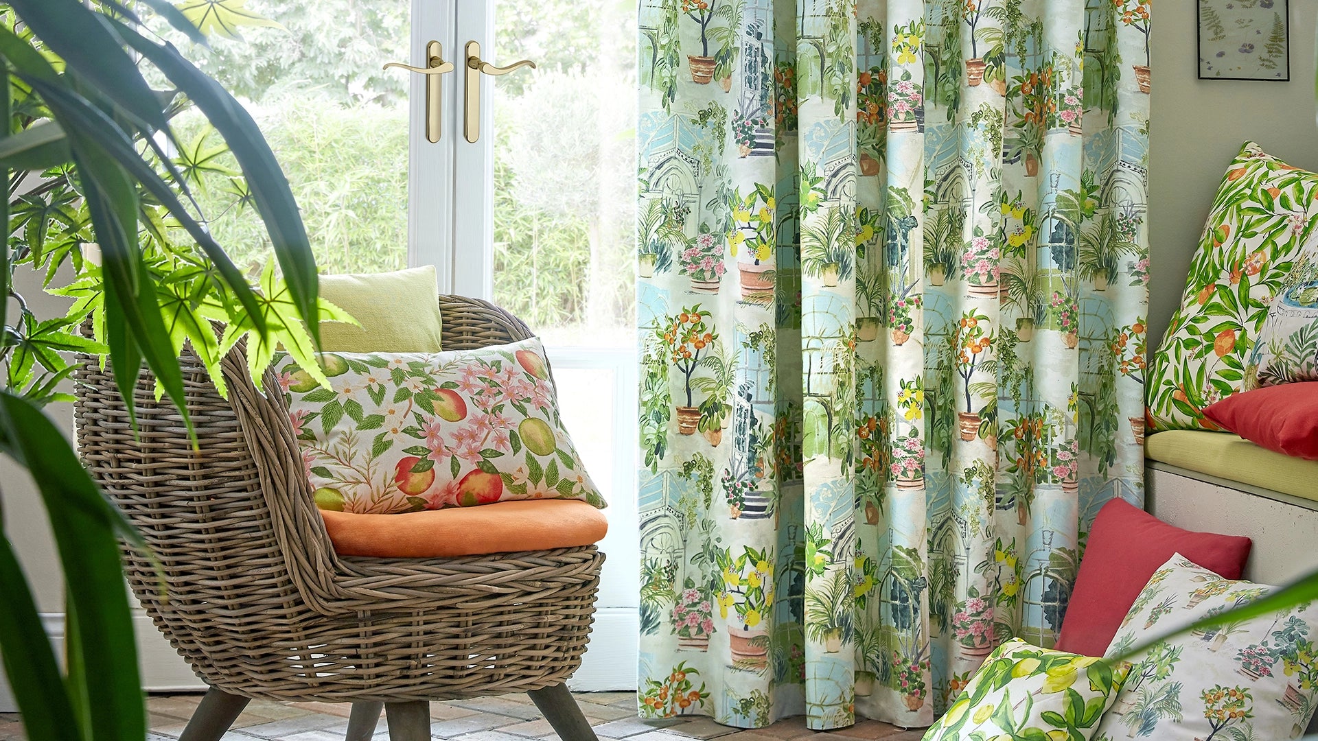 cs-bespoke-brand-page-gallery-1920x1080-1-The Interiors Group