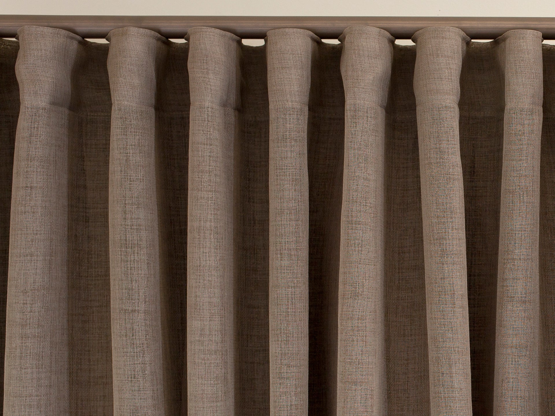 cs-guide-curtains-s-wave-pleat-2-The Interiors Group