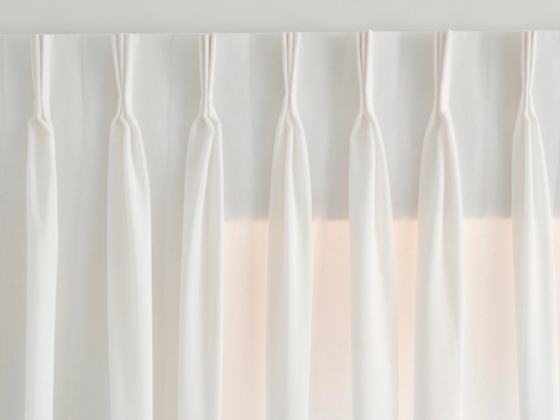 cs-guide-curtains-triple-pleat-The Interiors Group