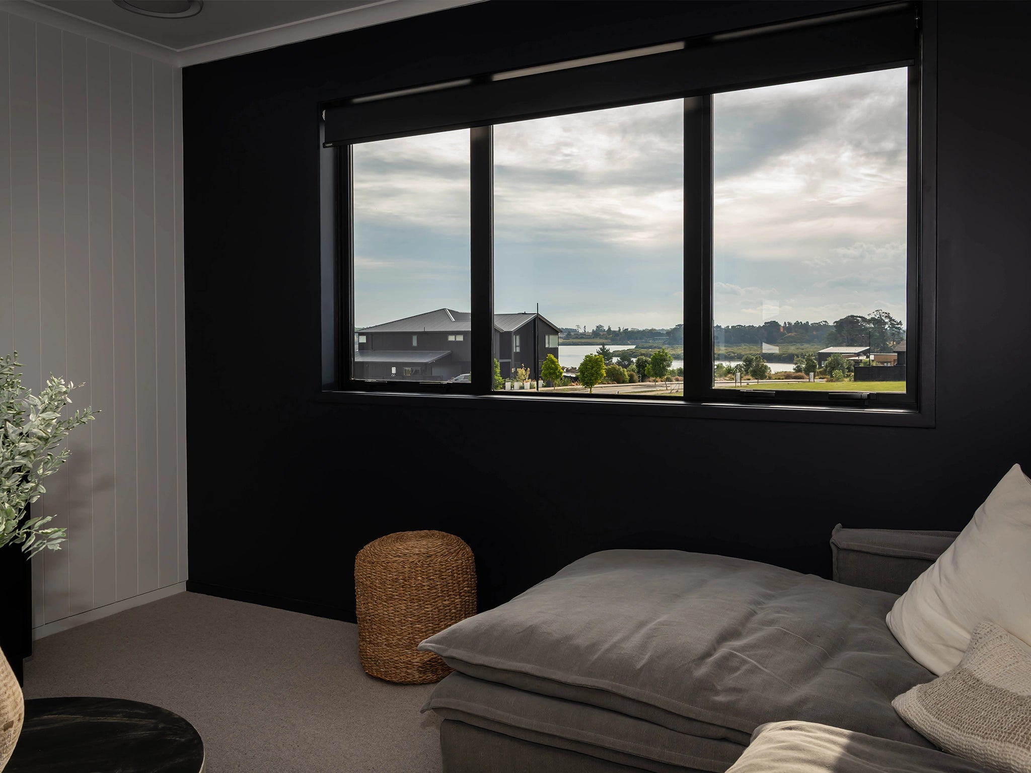 Luxury S Slim-Curtain Studio